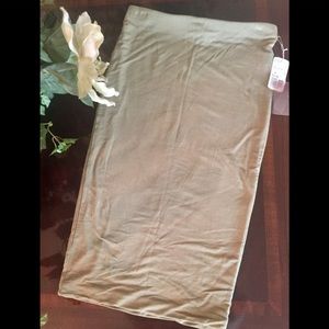 Forever 21 pencil skirt in olive